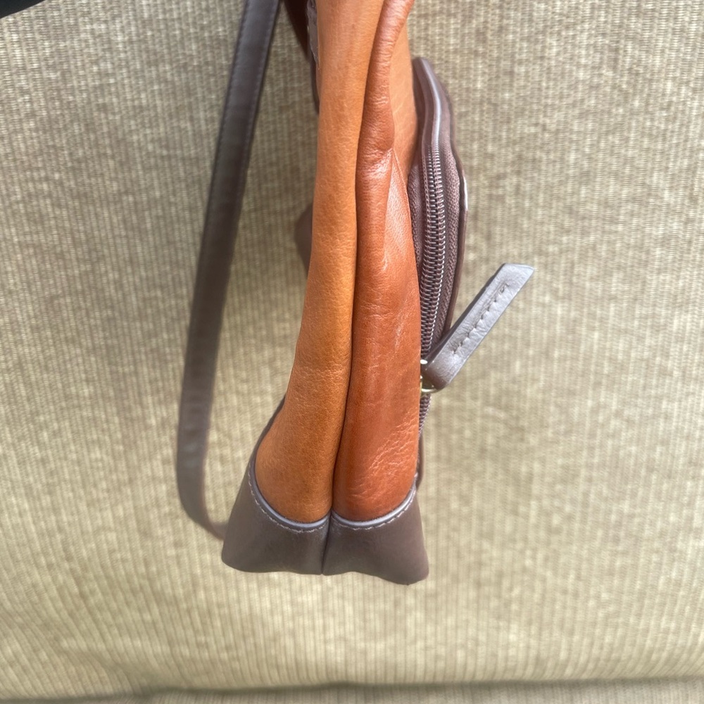 Tignanello Brown Leather Crossbody Bag Multi Zip Pocket - Picture 14 of 14